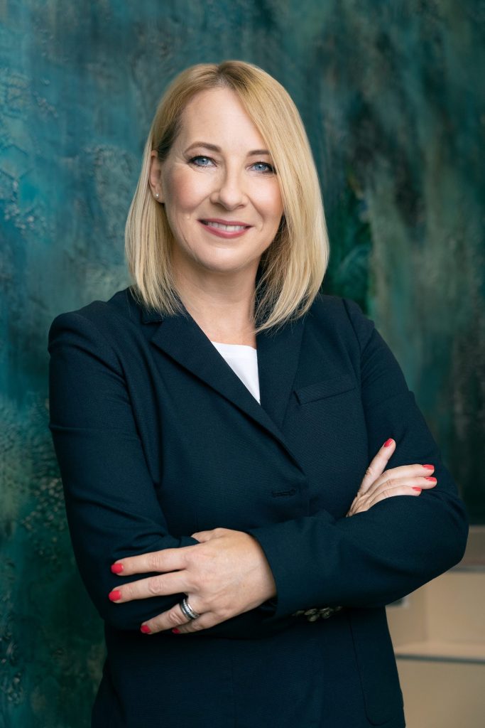 Igaz Bernadett lakberendező és mentor